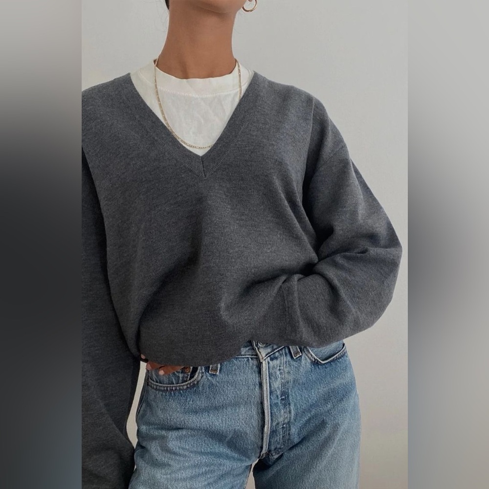 Vintage 90s Gray Merino Wool Vneck Casual Gorpcore minimalist Preppy Sweater